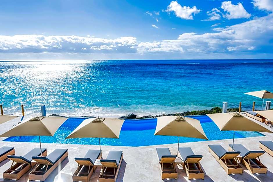 The Loren at Pink Beach