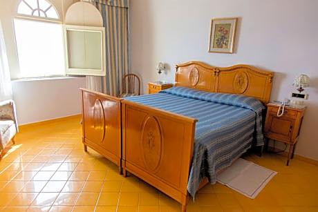 Superior Double or Twin Room with Sea View