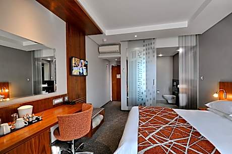 Standard Double Room with Sofa Bed - Non-Smoking