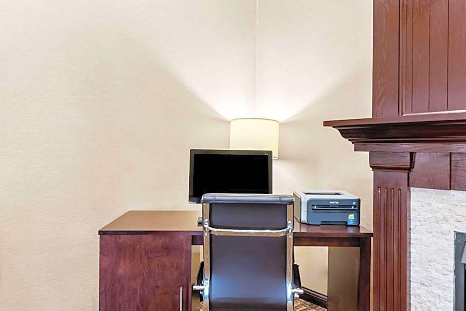 Comfort Inn & Suites Heath