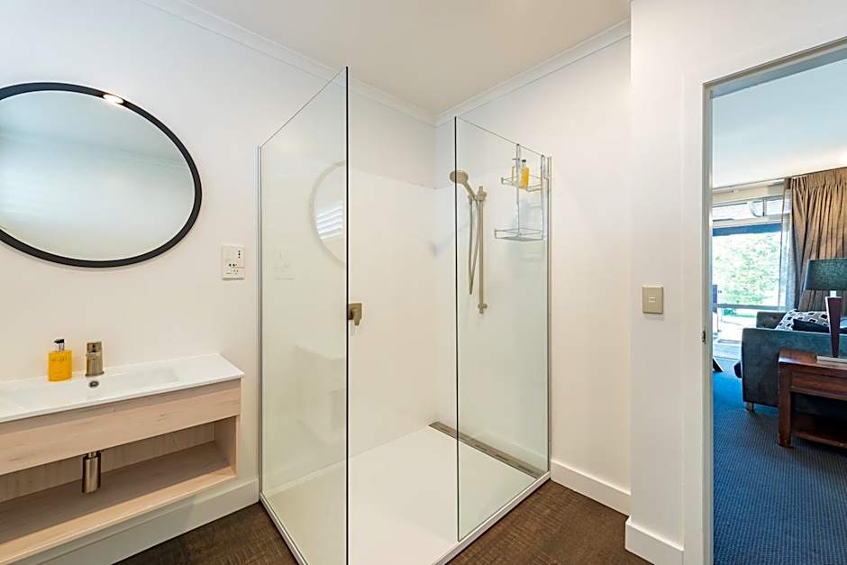 Suncourt Hotel & Conference Centre