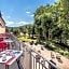 Logis Hôtel Restaurant Les 2 Rives - A75, en bordure de rivière