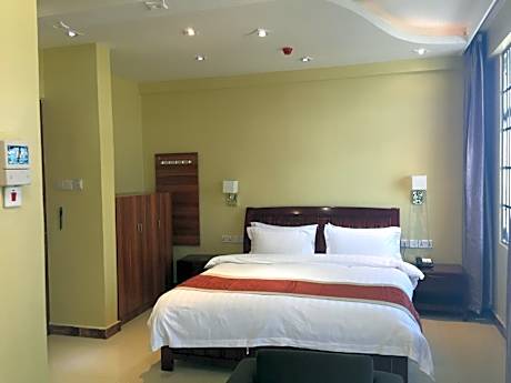 Queen Room with Balcony