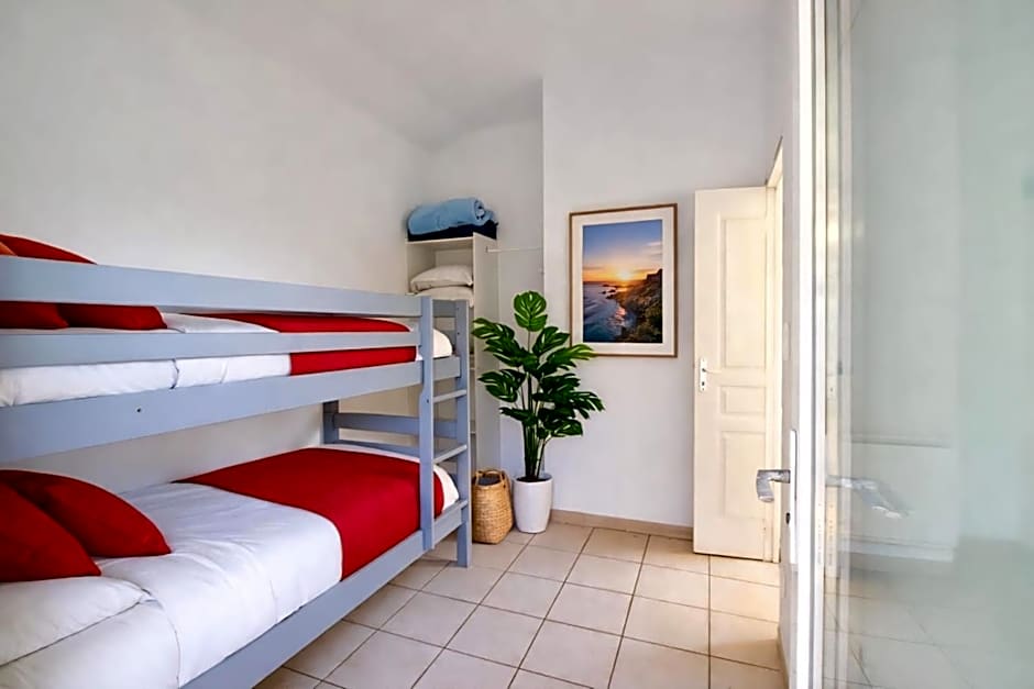Photo 1 of 6 of 2 Bedroom Apartment, Sea View