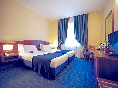 Standard Room with 2 Single Beds