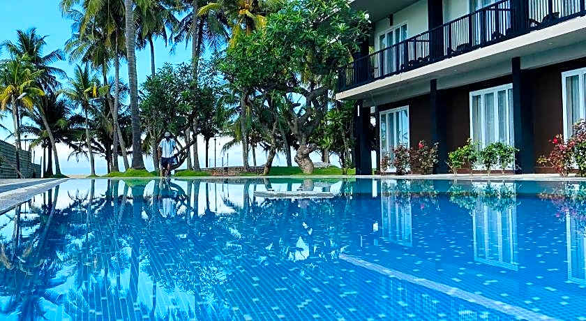 Golden Star Beach Hotel