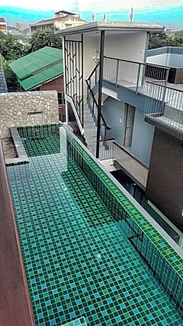 Junior Suite with Pool View