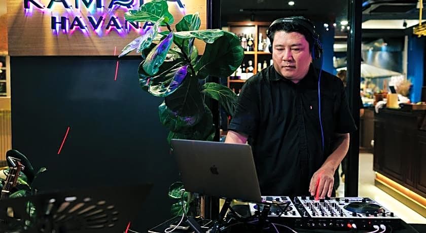 Kamala Havana Hotel And Cafe