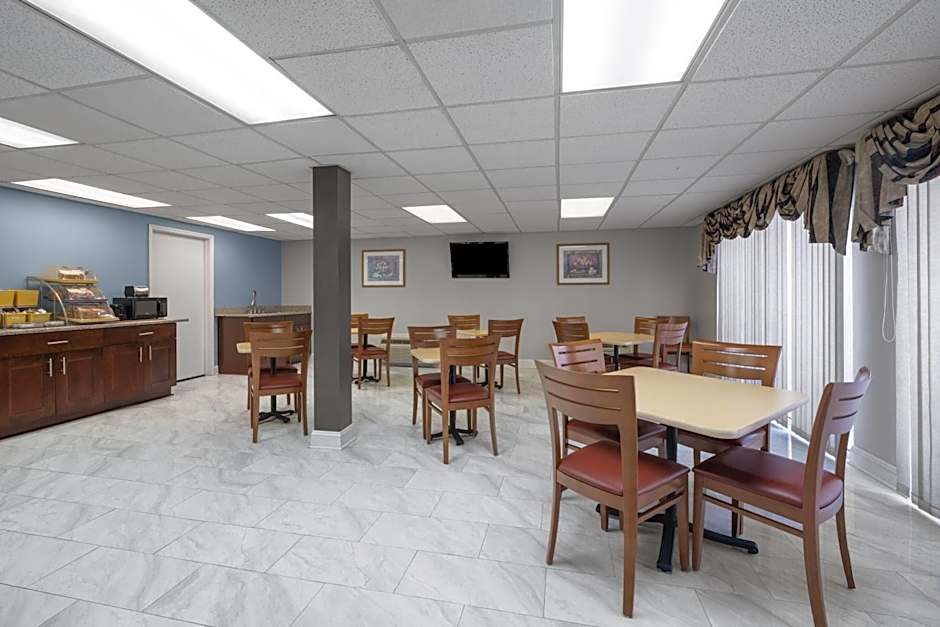 Days Inn by Wyndham Alma