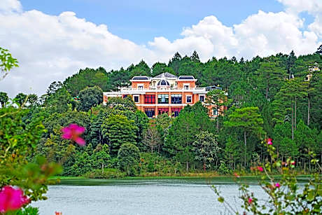 Dalat Edensee Lake Resort & Spa