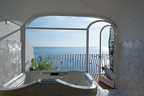 Suite (1 Double Bed)