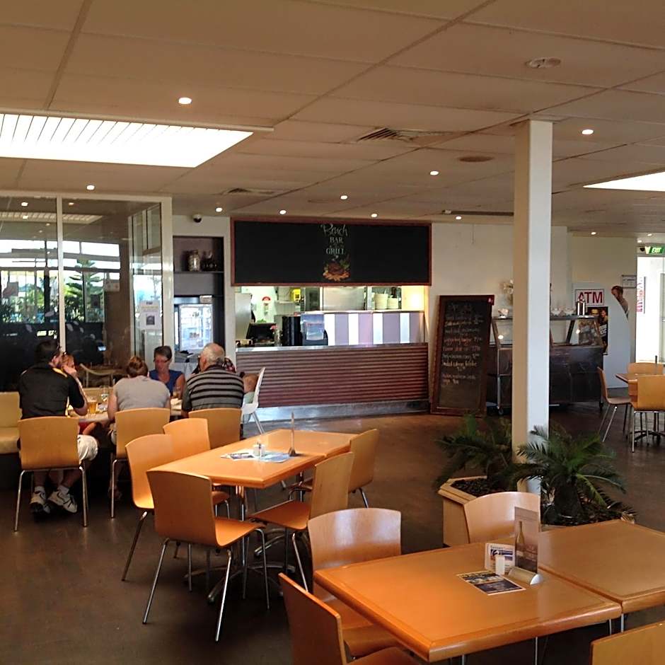 Tannum Sands Hotel / Motel