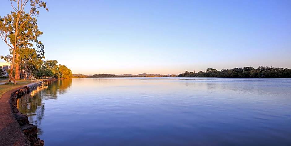 River Sands Apartments