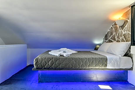 Deluxe Suite with Spa Bath and Sea View