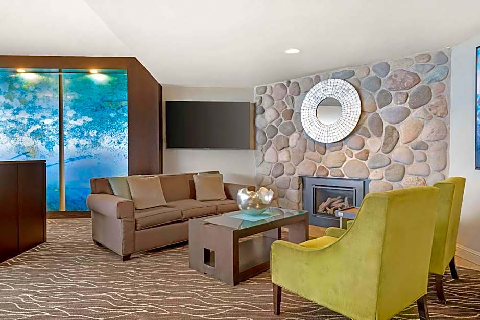 Best Western Plus Agate Beach Inn