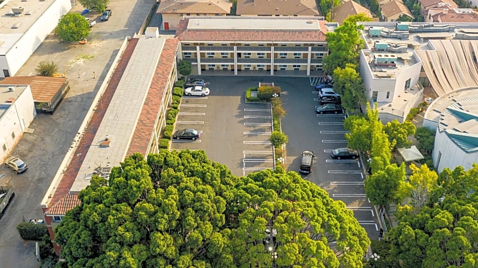 Hyland Inn near Pasadena Civic Center