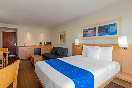 Queen Suite with Sofa Bed