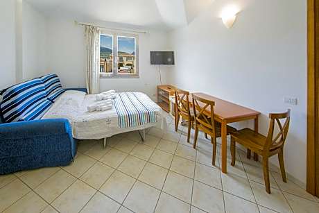 Connecting Room