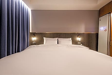 Deluxe Double Room with Bath