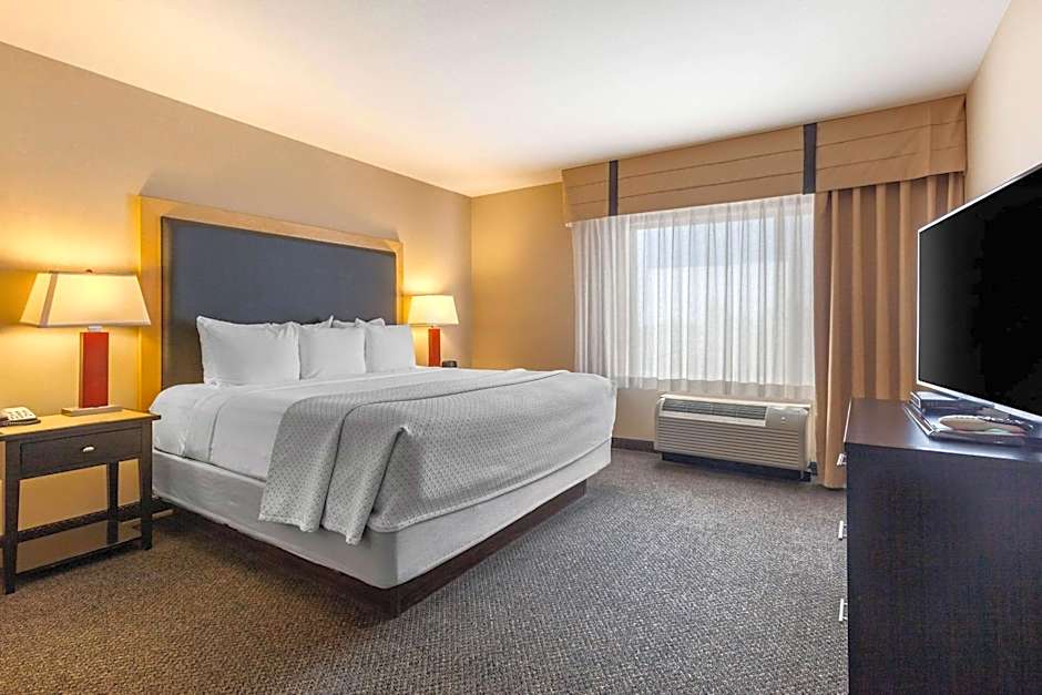 Cambria Hotel Fort Collins
