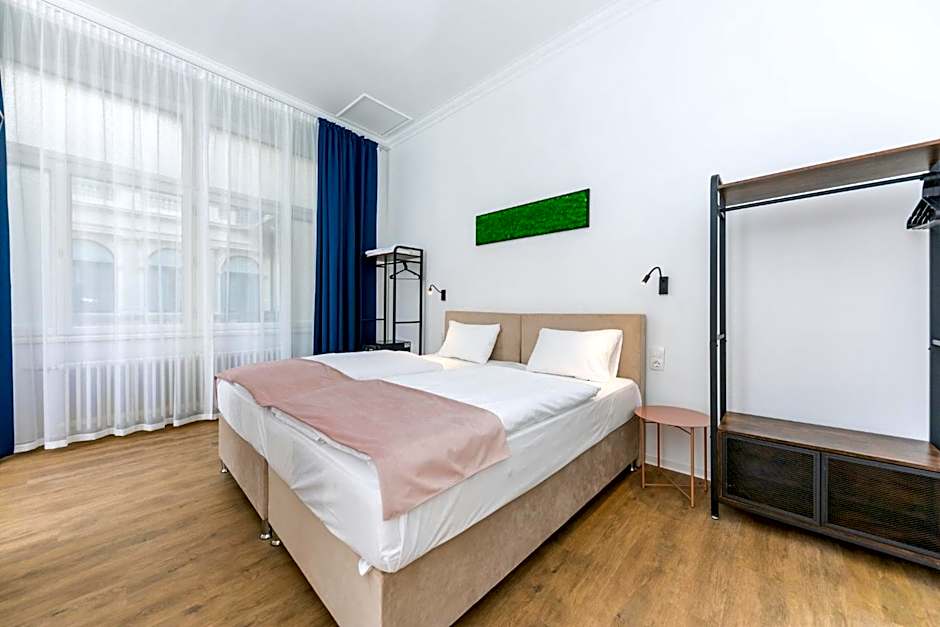 Adagio Downtown Rooms