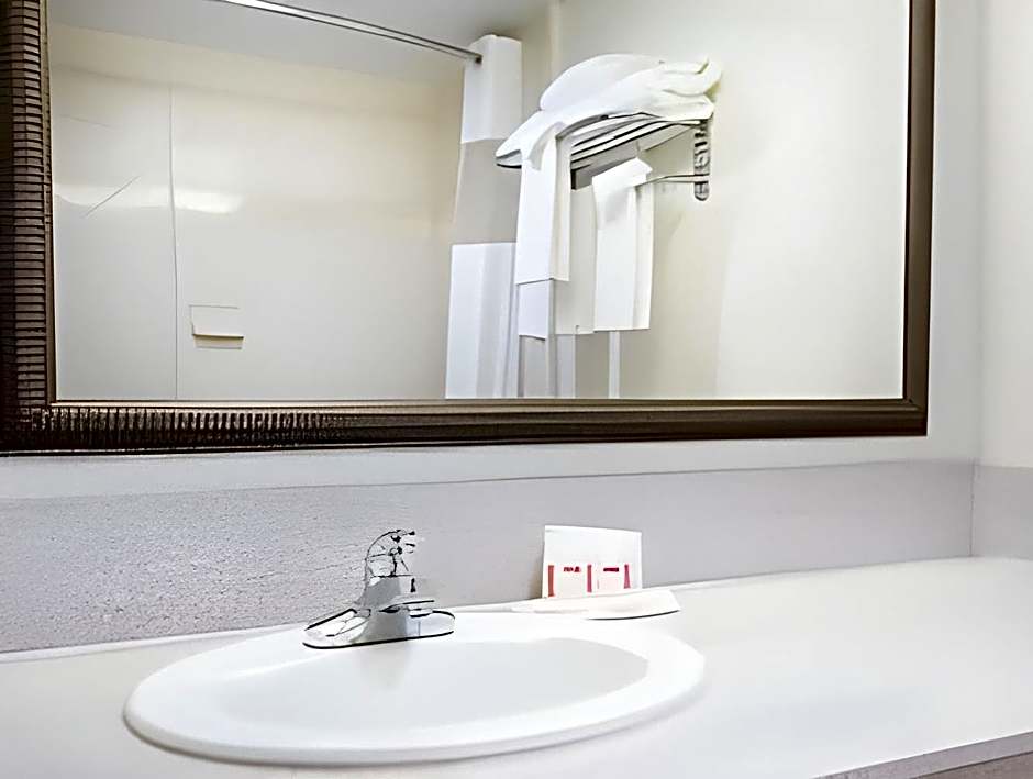 Ramada by Wyndham Enid
