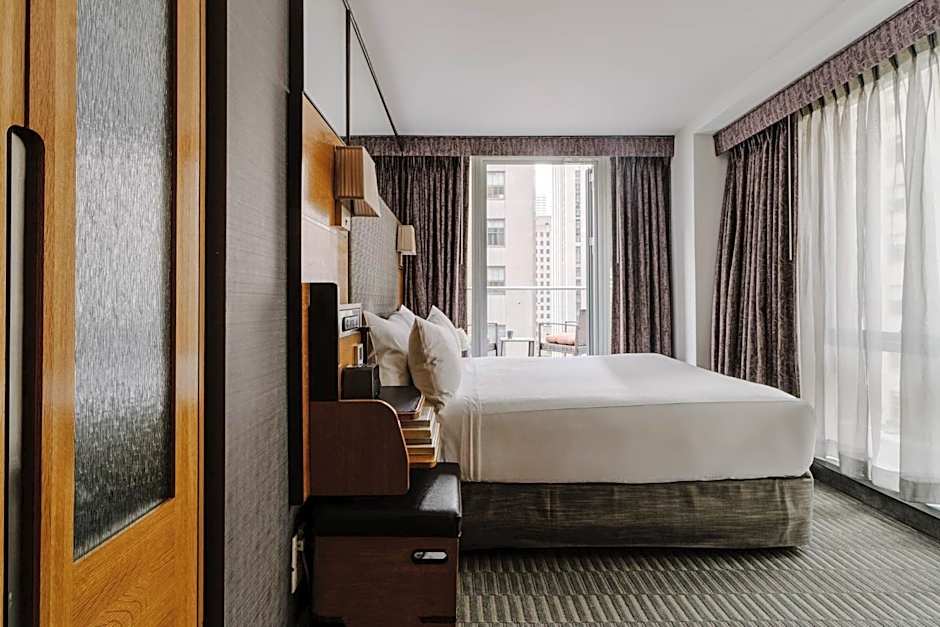 The Jewel, a Club Quarters Hotel, Opposite Rockefeller Center