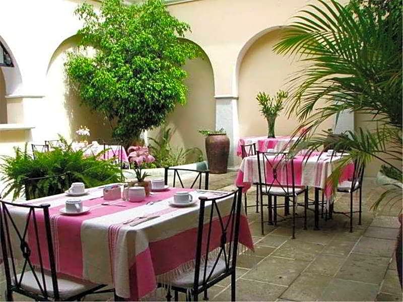 Hotel De La Parra