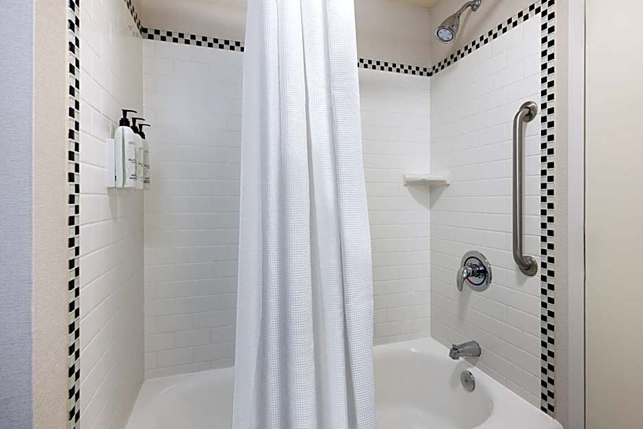 Fairfield Inn & Suites by Marriott Columbus Polaris
