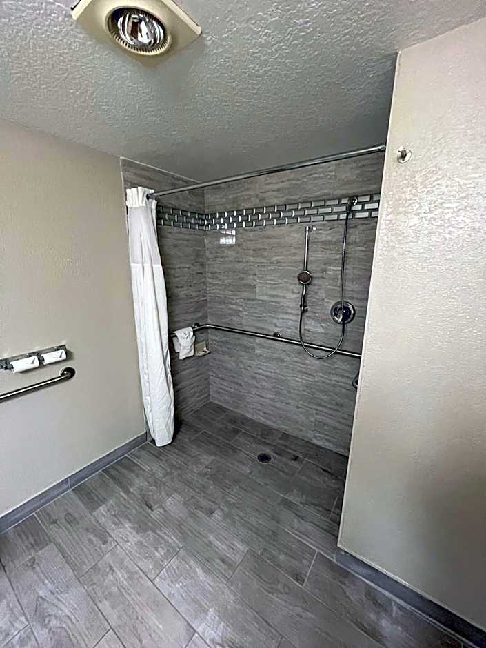 Days Inn by Wyndham Alpena