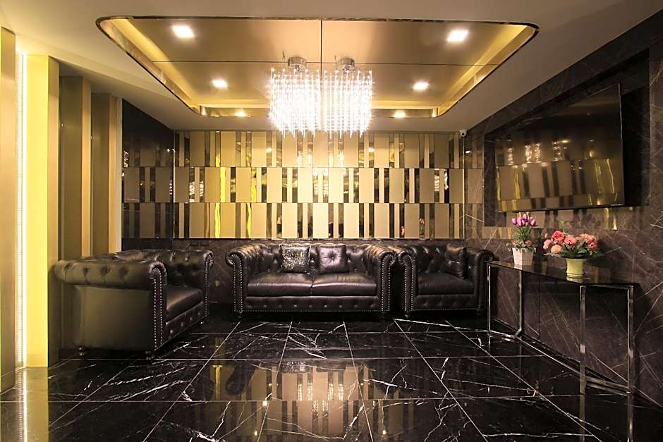 Pratunam Atrium Hotel