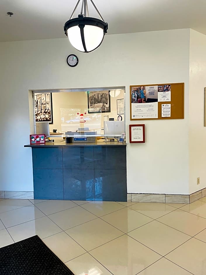 Super 8 by Wyndham Lacey Olympia Area