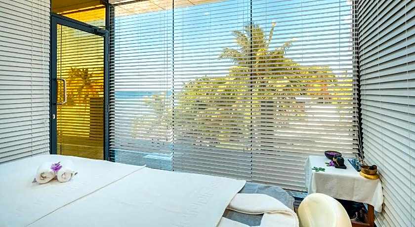 Swarn by Hawks Hotel Kamadhoo Baa Atoll