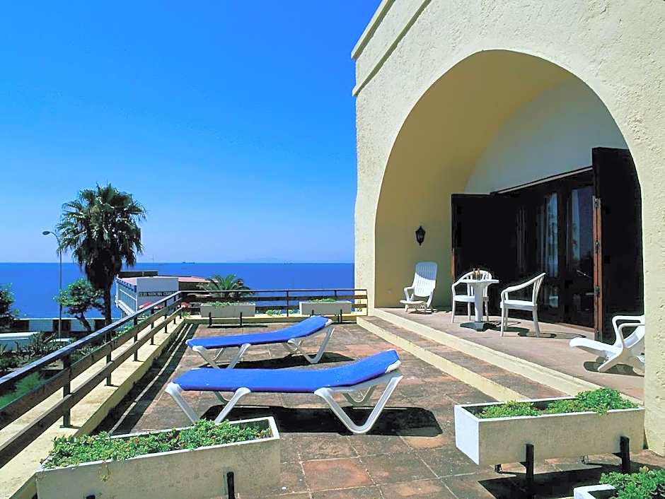 Parador De Ceuta Hotel La Muralla