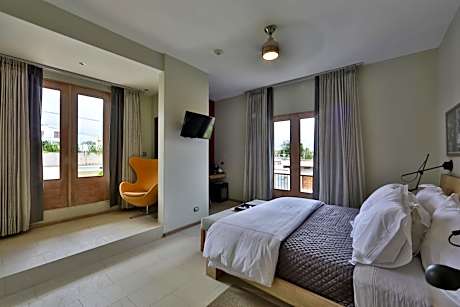 Terrace Executive Suite