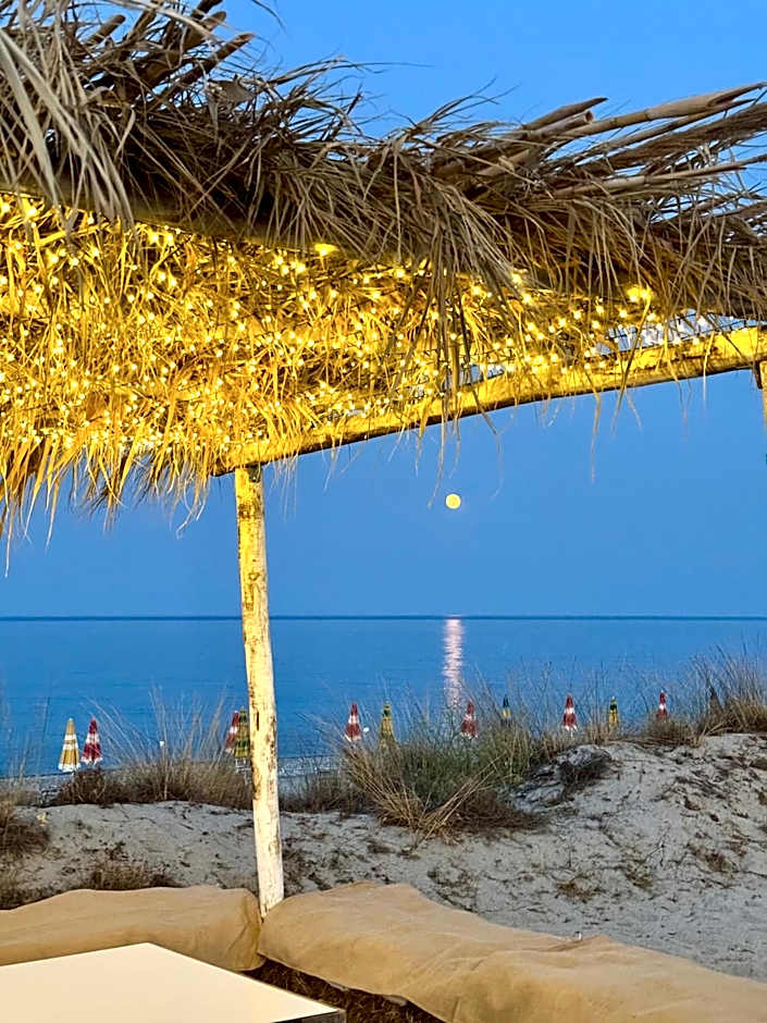 Villaggio Camping Poseidon - Bungalows & Rooms with Sea View in Nature