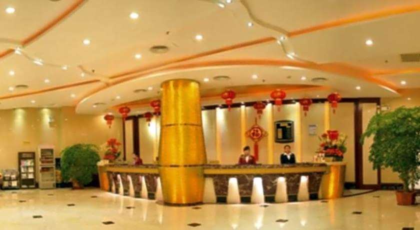 Yijian Holiday Hotel