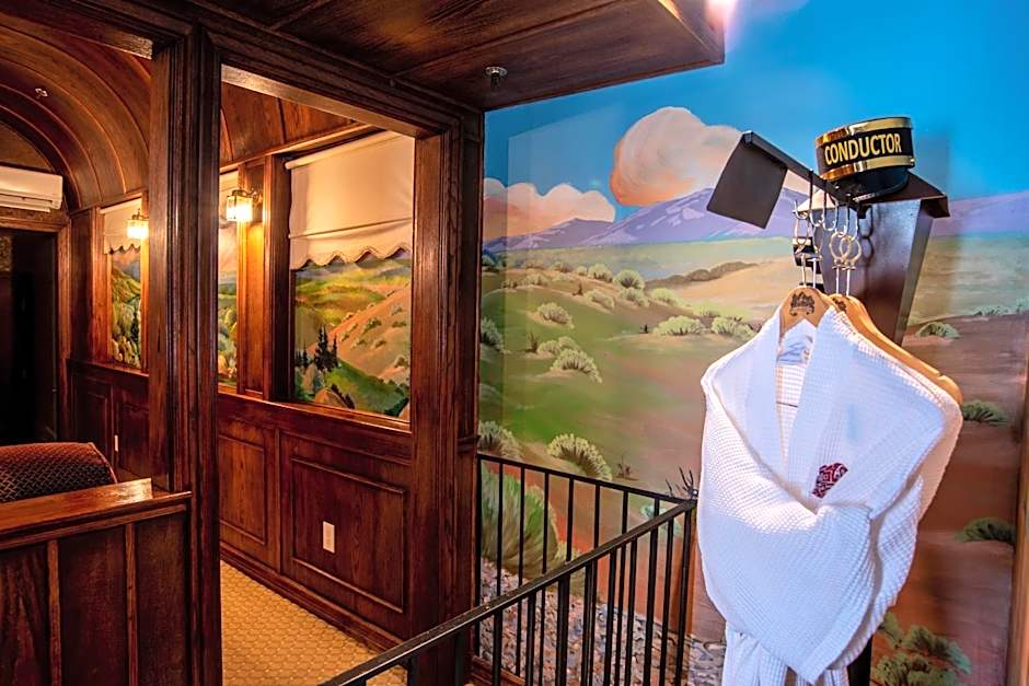 The Anniversary Inn - Fifth South