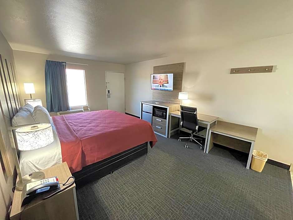 Excellent Inn & Suites