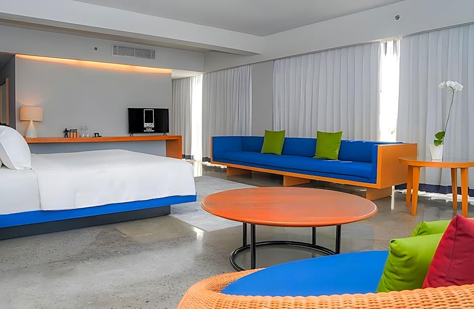 Cross Paasha Bali Seminyak