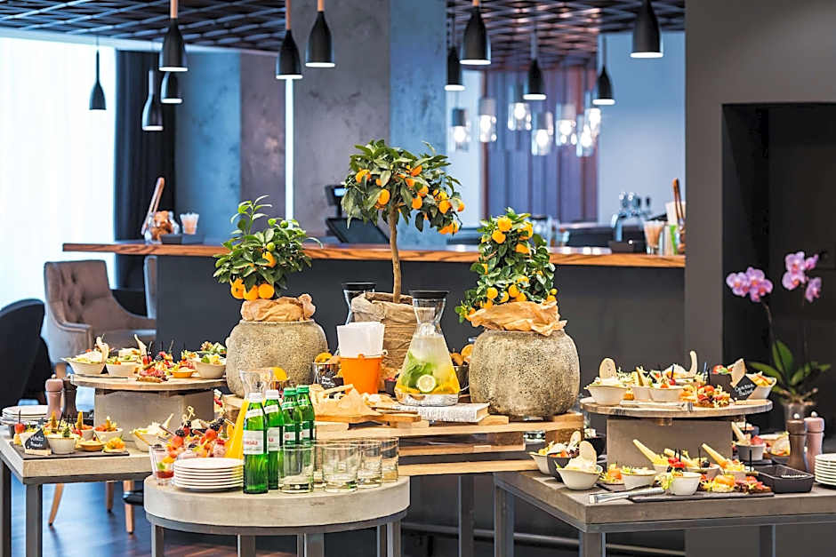 Park Inn by Radisson Kyiv Troyitska