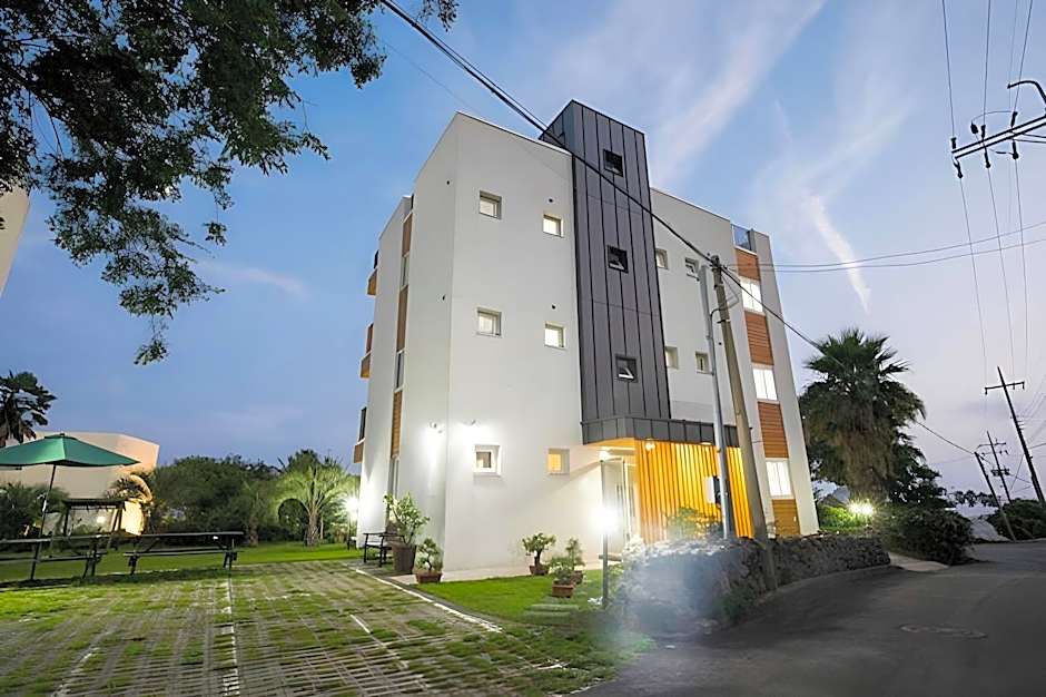 Jeju Bada Wi Olle Pension