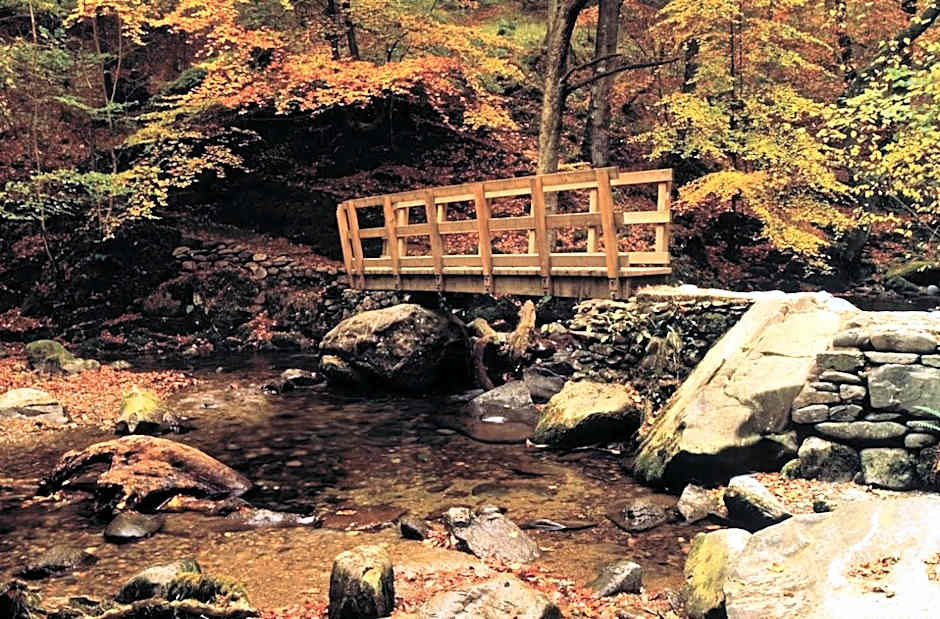 Delightful 2-bed static set in a peaceful village