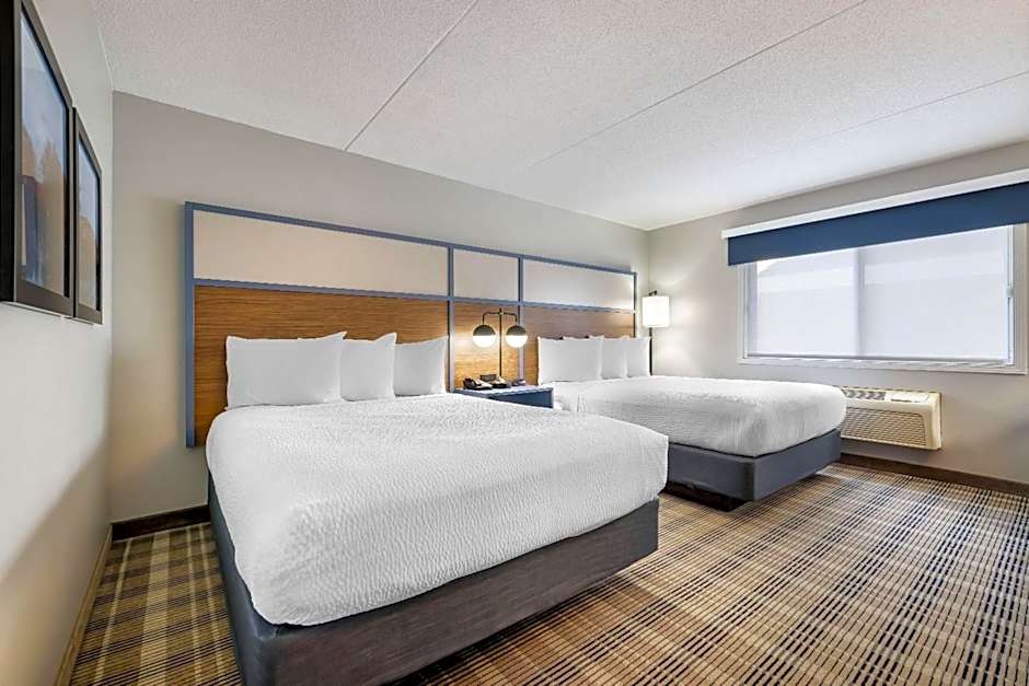 Photo 1 of 6 of 2 Queen Beds, Accessible