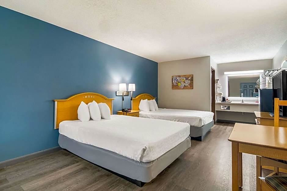 Econo Lodge Branson Theater District