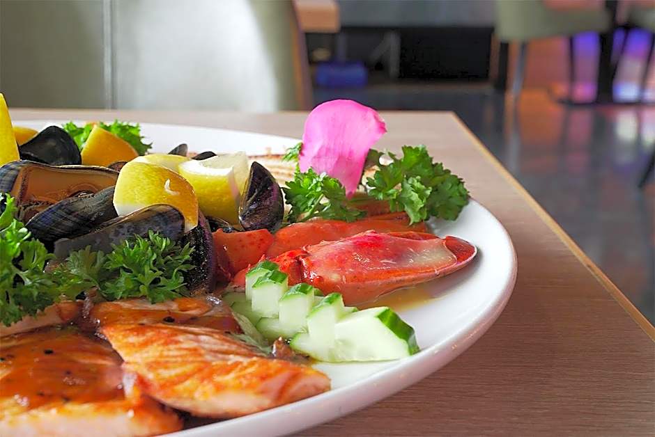 New Ocean Paradise Hotel