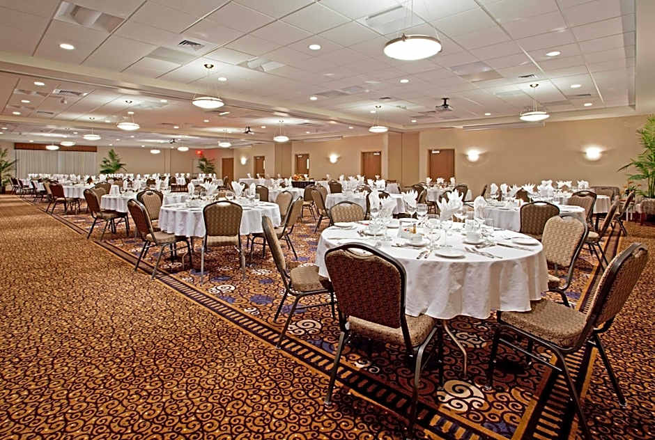 Holiday Inn Fort Wayne - IPFW & Coliseum By IHG