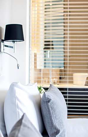 Deluxe Double or Twin Room with Ocean View