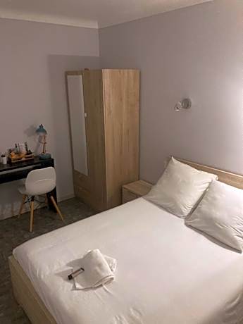 Double Room with Shared Toilet