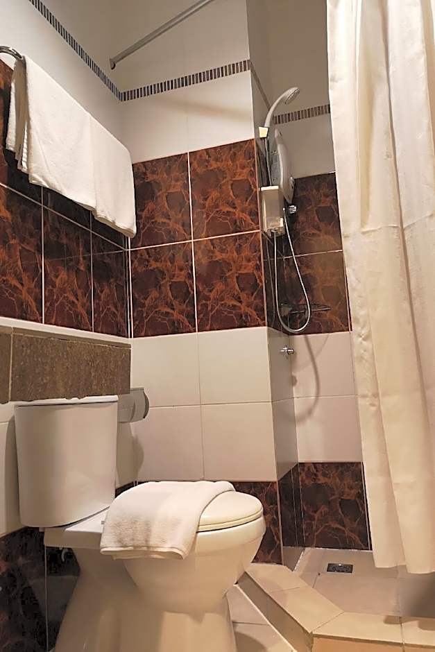 OYO 89908 Hotel Kensington